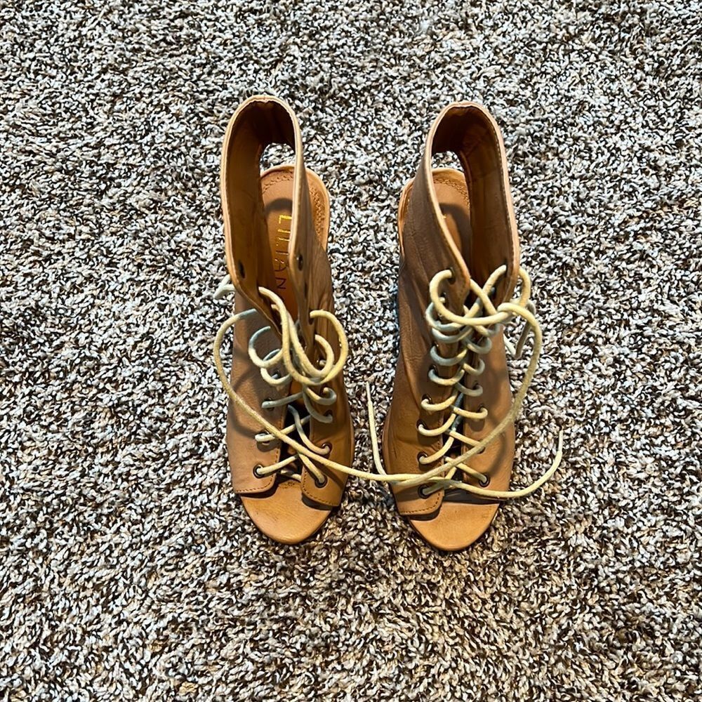 Liliana Size 6 Open Heels Shoes Women Taupe Brown Faux Leather Peep Toe Laces